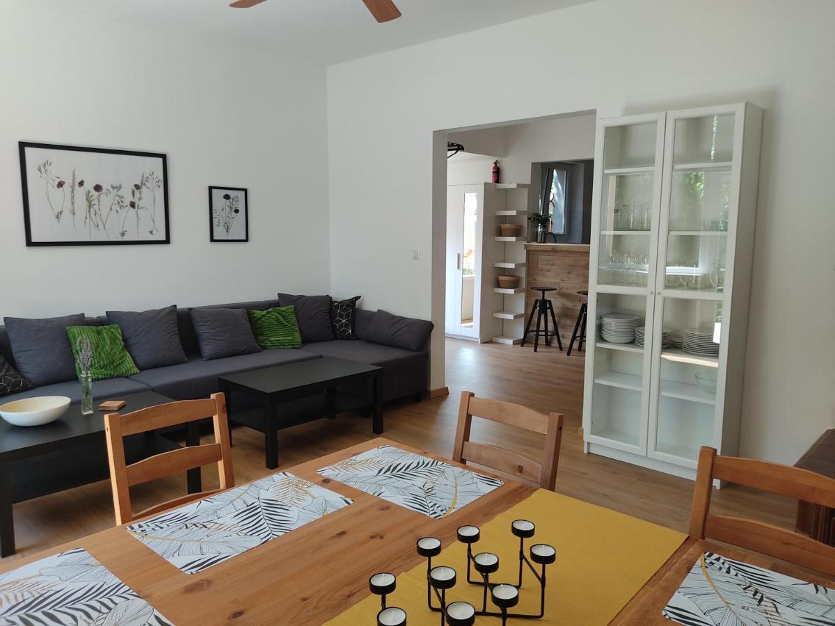 Будинок відпочинку Flora House 3 Minutes From Balaton Кестхей