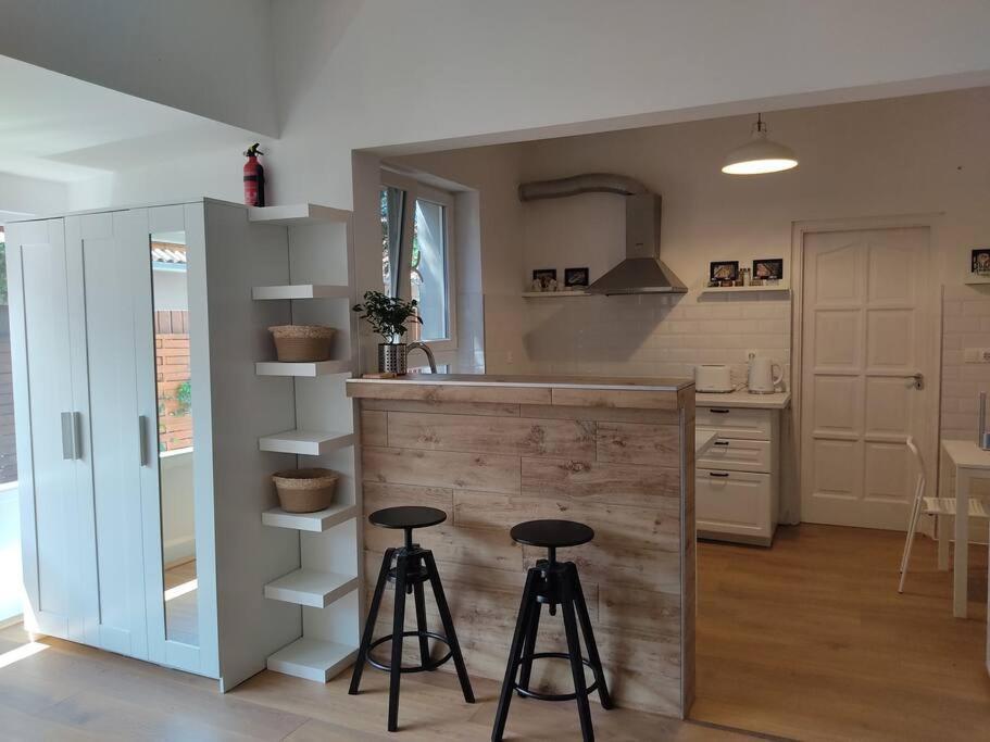 Flora House 3 Minutes From Balaton Будинок відпочинку