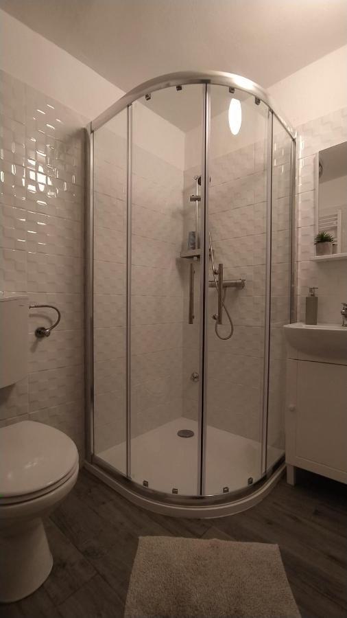 Flora House 3 Minutes From Balaton *